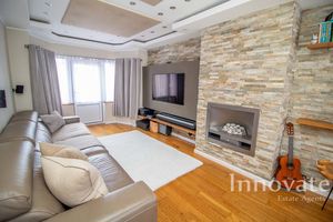 Photo 14- click for photo gallery